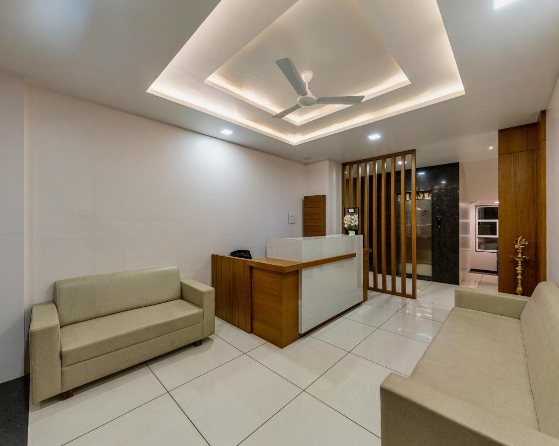 Hotel Grand Indu, 3 Star Kolhápur Kültér fotó