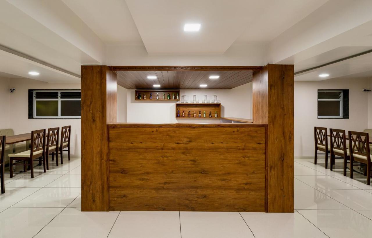 Hotel Grand Indu, 3 Star Kolhápur Kültér fotó