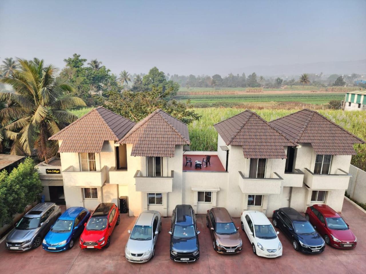 Hotel Grand Indu, 3 Star Kolhápur Kültér fotó